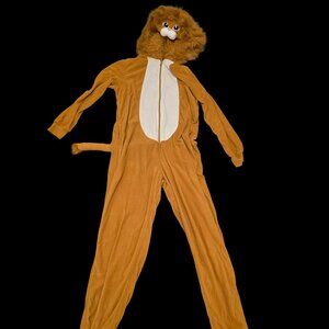 NWOT Women's Lion Costume Pajamas, Size Medium with Matching Slippers